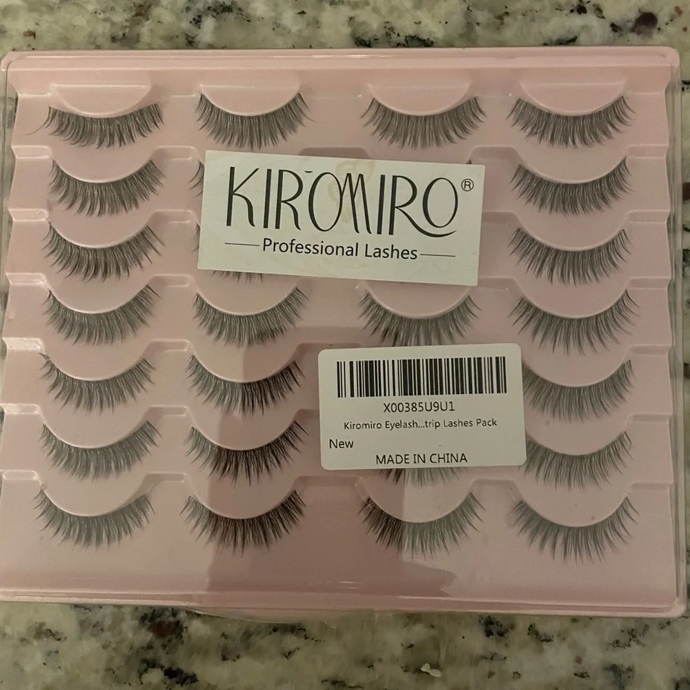 NWT~Kiromiro Voluminous Black False Eyelashes W a Natural Look Mink w applicator